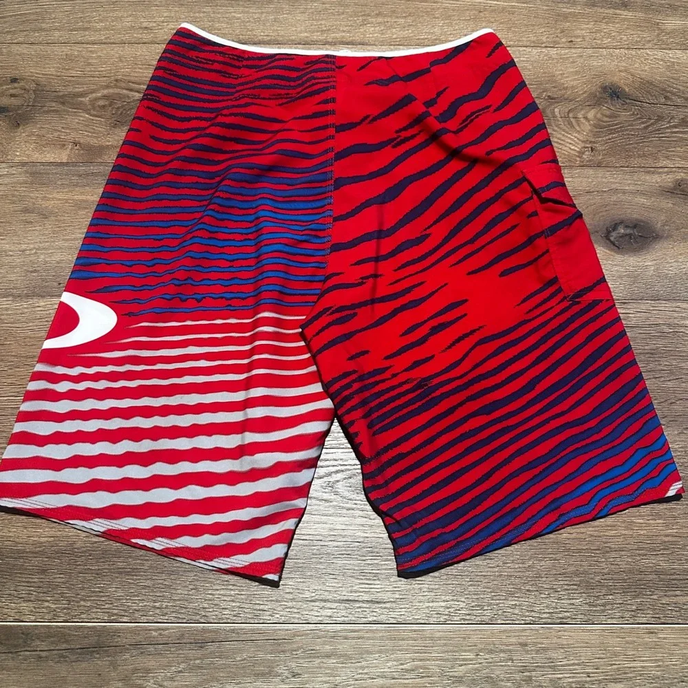 Y2K Oakley Red Blue Tiger Stripe Board Shorts Mens 32